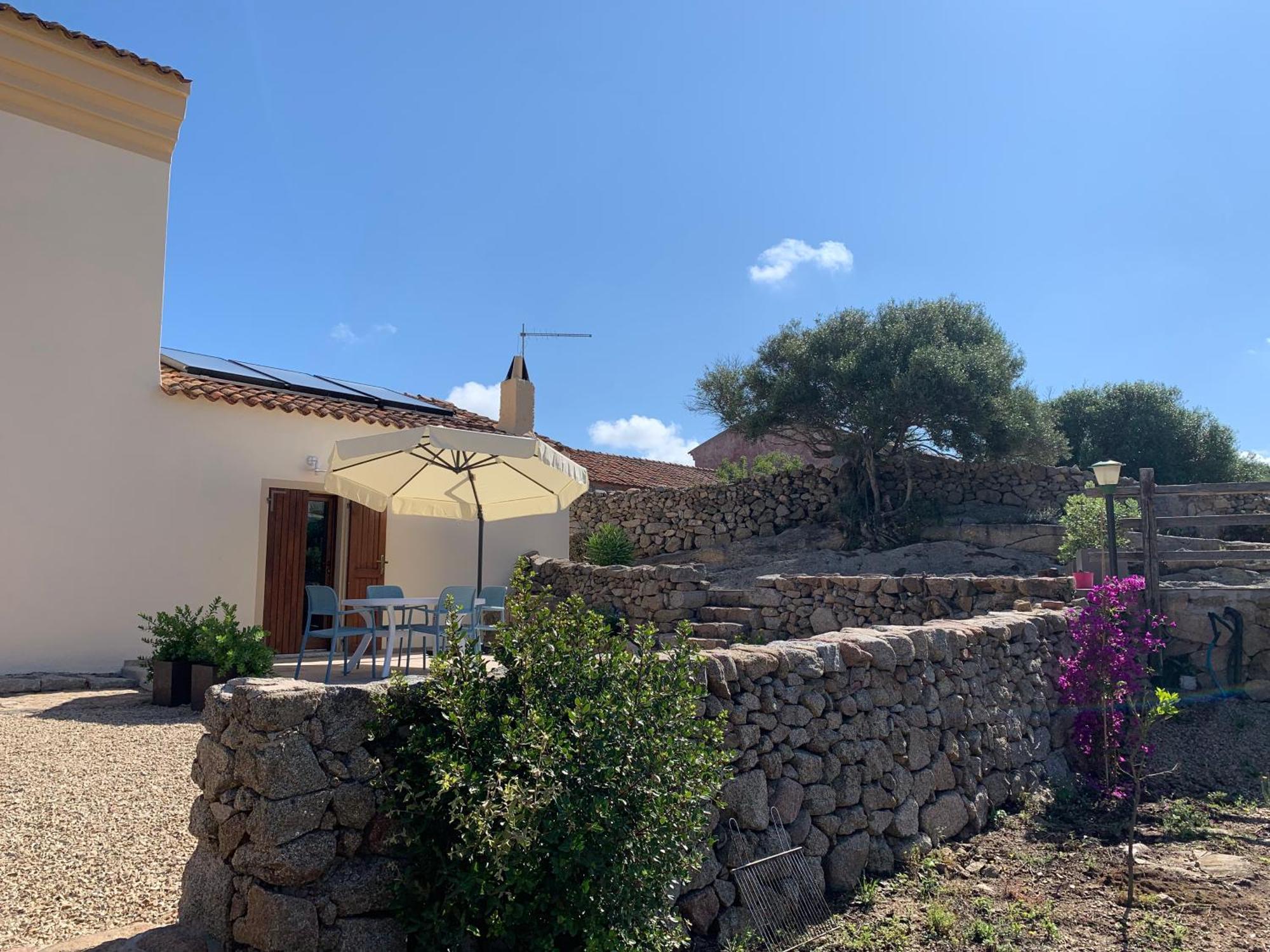 Stazzu Nuraghe Mannucciu Guest House Рена Майоре Екстериор снимка