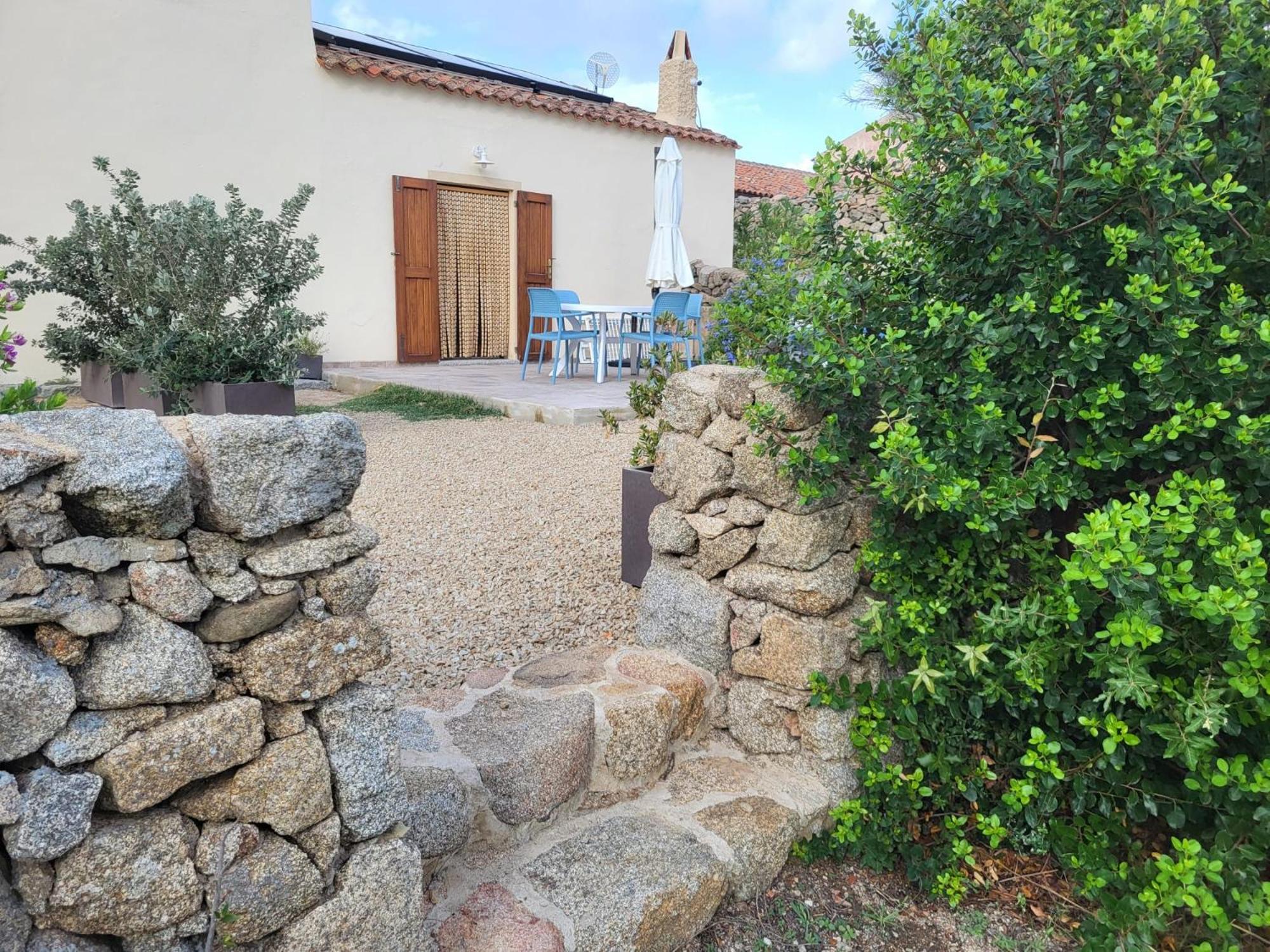 Stazzu Nuraghe Mannucciu Guest House Рена Майоре Екстериор снимка